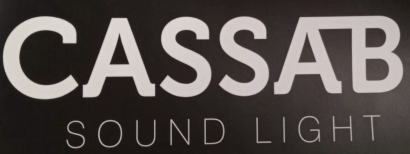 Logo de CASSAB SOUND LIGHT – Sonido e iluminación profesional para eventos